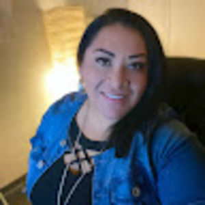 Meet your Posher, Anahi